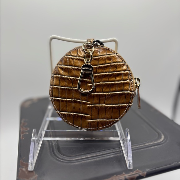 Brahmin Metallic Gold Round Coin Purse - Picture 4 of 15